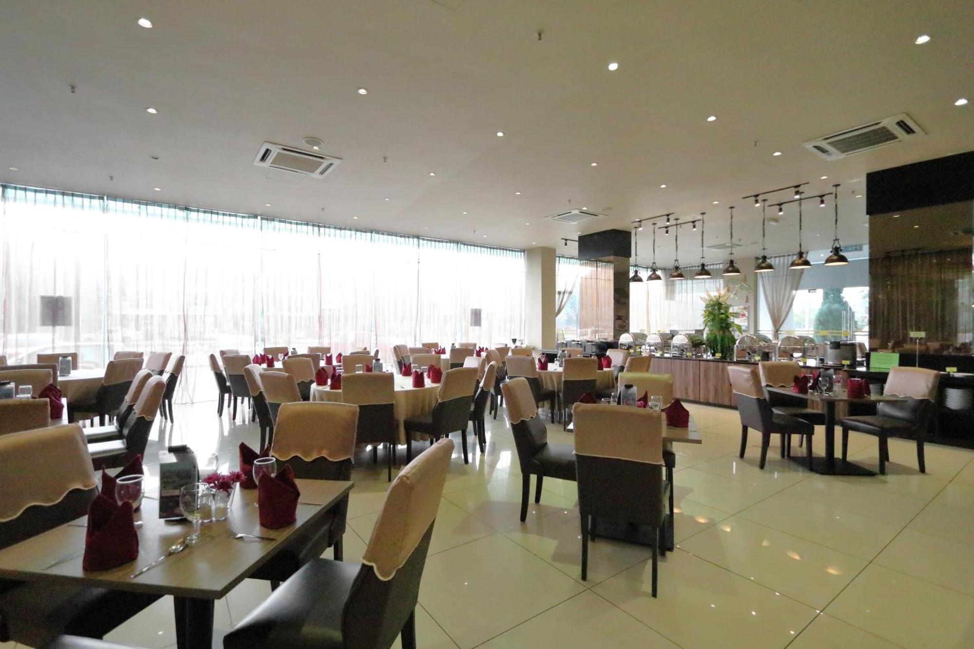 The Guest Hotel & Spa Port Dickson Exterior photo